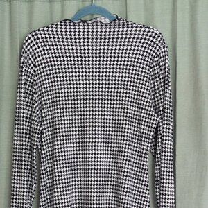 SO Brand Houndstooth Long Sleeve Dress